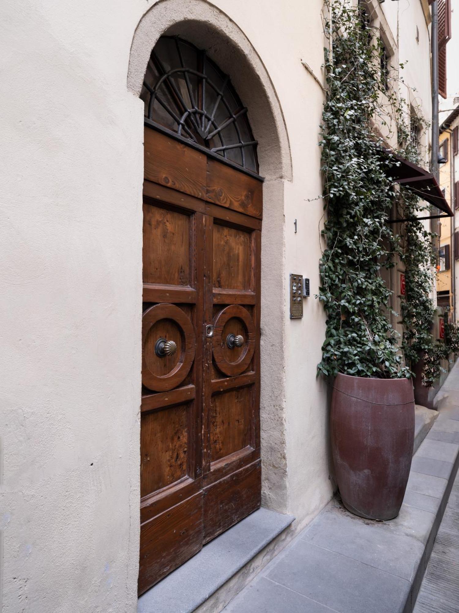 Santa Croce Junior Suite - Dolcevita Holiday Florence Exterior photo
